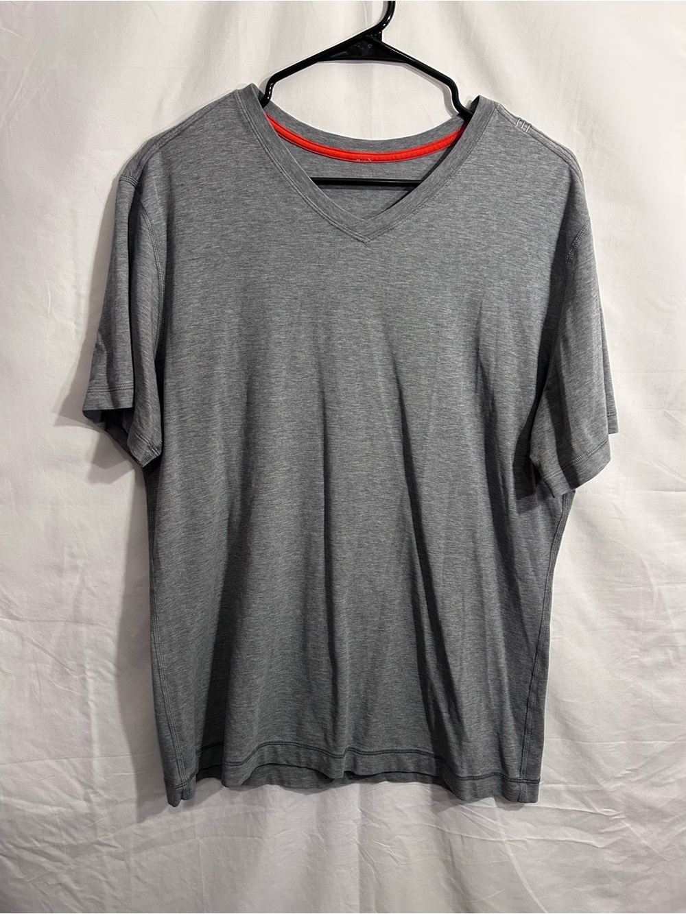 lululemon athletica Heather Gray V-Neck Tee with Red Trim